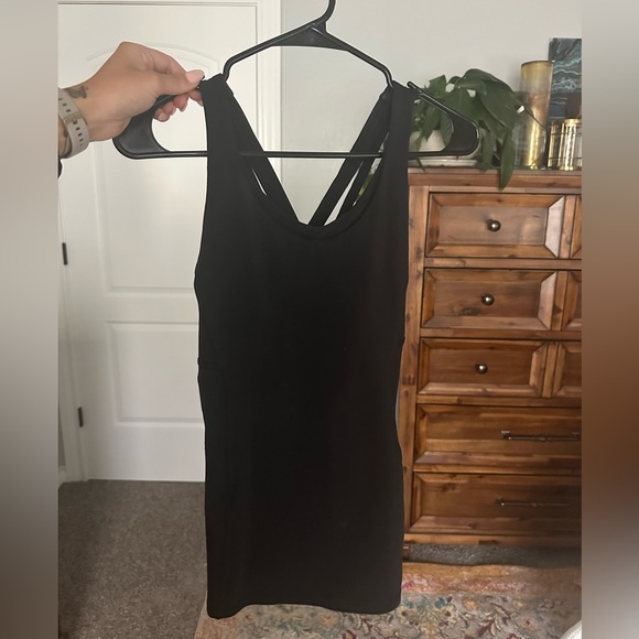 Lululemon workout top - Picture 1 of 3